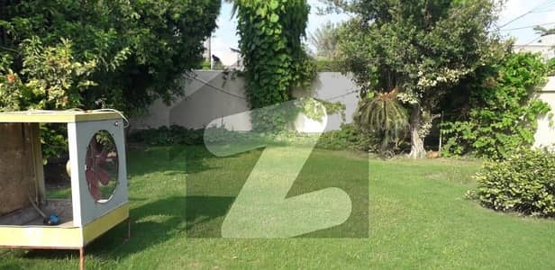 10 Marla Plot For Sale Very Reasonable Price In Phase 4, Block EE, DHA.
