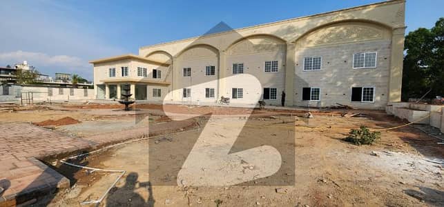 آئی ۔ 10 اسلام آباد میں 4 کنال عمارت 61.0 لاکھ میں کرایہ پر دستیاب ہے۔