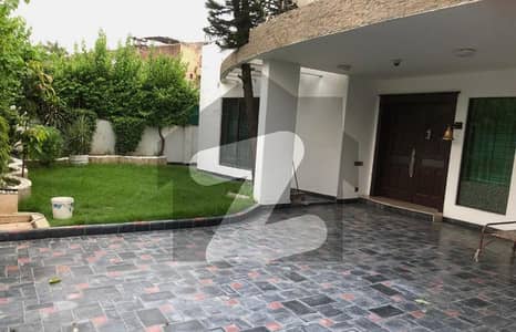 1 Kanal Modern Design House For Rent In DHA Phase 4 Lahore.