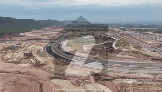 مارگلہ انکلیو مارگلہ ایونیو,اسلام آباد میں 1 کنال رہائشی پلاٹ 7.5 کروڑ میں برائے فروخت۔