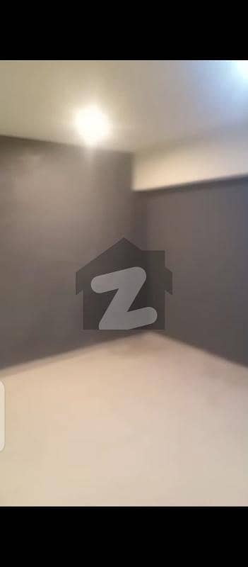 ڈی ایچ اے فیز 1 - بلاک ایچ فیز 1,ڈیفنس (ڈی ایچ اے),لاہور میں 1 کمرے کا 4 مرلہ دفتر 50.0 ہزار میں کرایہ پر دستیاب ہے۔