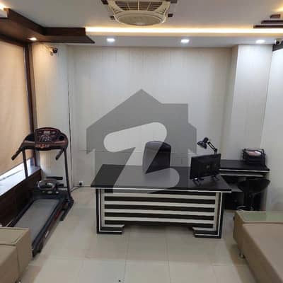 ایف ۔ 11 مرکز ایف ۔ 11,اسلام آباد میں 3 مرلہ دفتر 1.1 لاکھ میں کرایہ پر دستیاب ہے۔