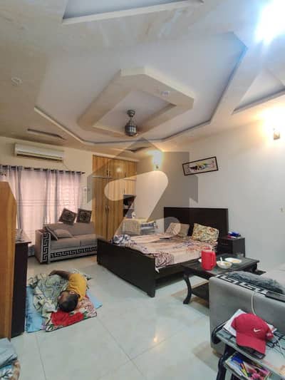 ڈیفینس چوک ڈی ایچ اے ڈیفینس,لاہور میں 2 کمروں کا 5 مرلہ بالائی پورشن 65.0 ہزار میں کرایہ پر دستیاب ہے۔