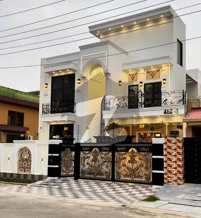 سینٹرل پارک ہاؤسنگ سکیم لاہور میں 5 کمروں کا 10 مرلہ مکان 4.0 کروڑ میں برائے فروخت۔