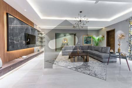 ڈی ایچ اے فیز 7 ڈیفنس (ڈی ایچ اے),لاہور میں 5 کمروں کا 1 کنال مکان 10.5 کروڑ میں برائے فروخت۔