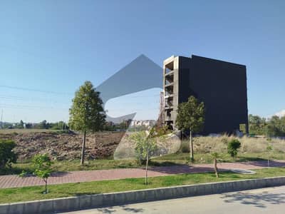 بحریہ پیراڈائز بحریہ ٹاؤن راولپنڈی,راولپنڈی میں 1 کنال کمرشل پلاٹ 18.0 کروڑ میں برائے فروخت۔