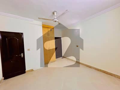 جیل روڈ لاہور میں 2 کمروں کا 3 مرلہ فلیٹ 65.0 لاکھ میں برائے فروخت۔