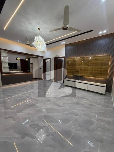 10 Marla Main Double Road House For Sale In Mumtaz City-1
