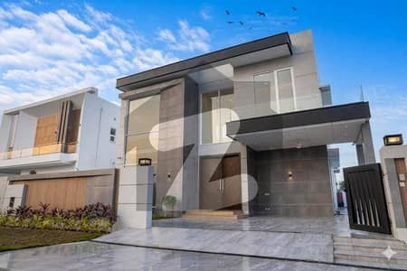 ڈی ایچ اے فیز 6 ڈیفنس (ڈی ایچ اے),لاہور میں 5 کمروں کا 1 کنال مکان 8.4 کروڑ میں برائے فروخت۔ ڈی ایچ اے فیز 6 ڈیفنس (ڈی ایچ اے),لاہور میں 5 کمروں کا 1 کنال مکان 8.4 کروڑ میں برائے فروخت۔