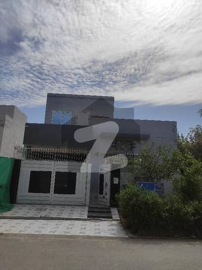 بحریہ آرچرڈ لاہور میں 2 کمروں کا 6 مرلہ مکان 1.35 کروڑ میں برائے فروخت۔