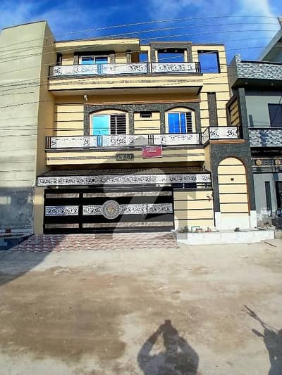 ائیرپورٹ ہاؤسنگ سوسائٹی - سیکٹر 4 ائیرپورٹ ہاؤسنگ سوسائٹی,راولپنڈی میں 4 کمروں کا 6 مرلہ مکان 2.4 کروڑ میں برائے فروخت۔