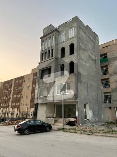 بحریہ ٹاؤن فیز 8 - ای کمرشل بحریہ ٹاؤن فیز 8,بحریہ ٹاؤن راولپنڈی,راولپنڈی میں 6 کمروں کا 4 مرلہ عمارت 5.75 کروڑ میں برائے فروخت۔