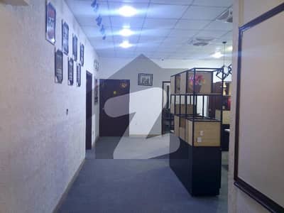 پی ای سی ایچ ایس بلاک 6 پی ای سی ایچ ایس,جمشید ٹاؤن,کراچی میں 16 مرلہ دفتر 2.7 لاکھ میں کرایہ پر دستیاب ہے۔