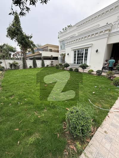32 MARLA 5 BEDROOM HOUSE AVAILABLE FOR SALE