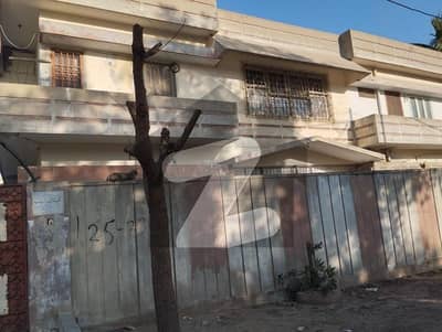 Highly-coveted Facing Park 400 Square Yards House Is Available In North Nazimabad For sale