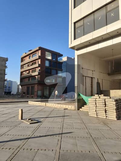 200 sq. yards corner commercial plot available for sale on Peninsula Commercial Lane 9, Phase 8 DHA, Karachi