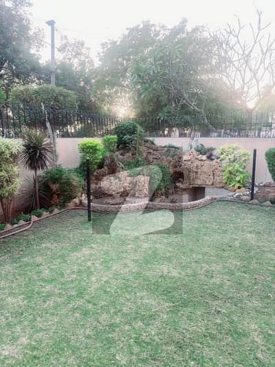 کے ڈی اے آفیسرز سوسائٹی گلشنِ اقبال ٹاؤن,کراچی میں 6 کمروں کا 1 کنال مکان 54.0 کروڑ میں برائے فروخت۔