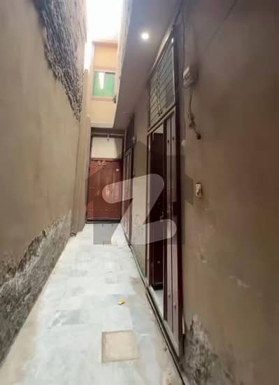 1.5 marla double story house for sale in samanabad