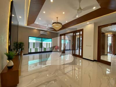 ڈی ایچ اے فیز 6 ڈیفنس (ڈی ایچ اے),لاہور میں 5 کمروں کا 1 کنال مکان 3.5 لاکھ میں کرایہ پر دستیاب ہے۔