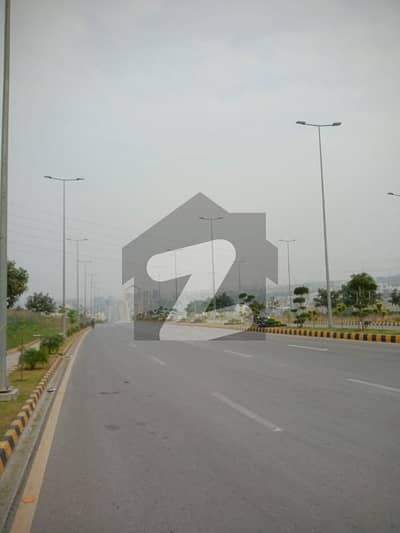 Top Heighted ,Solid, And Level It Very Near To Masjid ,Park ,Commercial