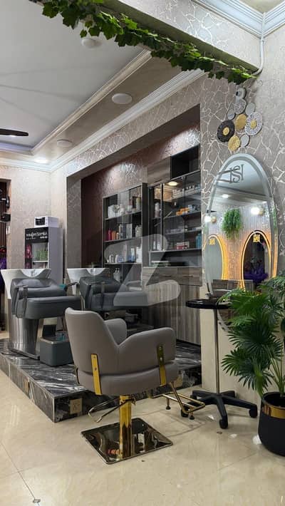 Beauty Saloon For Rent in Raya