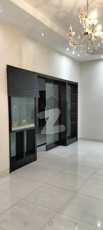 SLIGHTLY USED 10 MARLA VERY LUXURIOUS BUNGALOW AVAILABLE FOR RENT