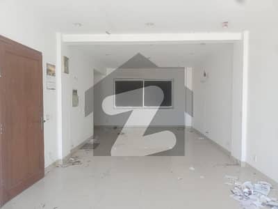 04 Marla Commercial Floor with Lift Available
