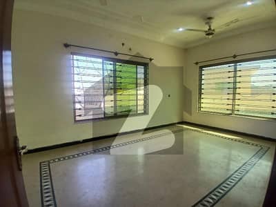 1 Kanal House Upper Portion Available Brand New Beautiful Luxury Modern Designer Stylish House Very Prime Location In Bani Gala Gas Available