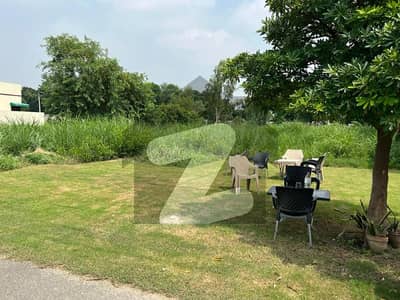 1 KANAL CORNER PLOT WITH 3 MARLA EXTRA LAND FOR SALE IN G BLOCK