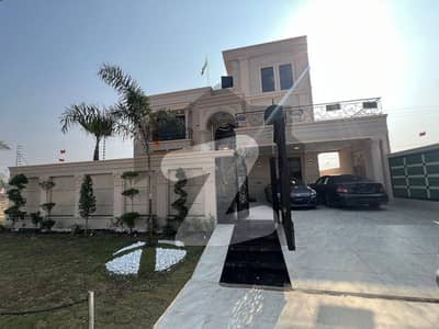 20 Marla Most Luxurious House For Sale