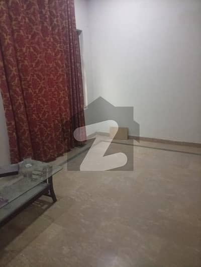 Allama Iqbal Town Prime Location 10 Marla Upper Poration For Rent Near Main Road, Park And Market. Allama Iqbal Town Prime Location 10 Marla Upper Poration For Rent Near Main Road, Park And Market.