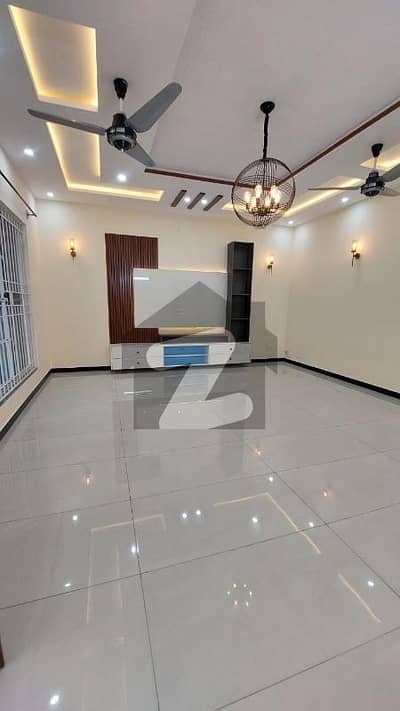 1 kanal brand new designer upper portion available for rent