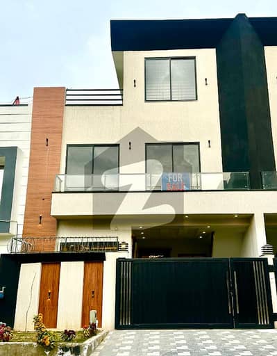 5 Marla Luxurious House for Sale in Multi Gardens B17 Islamabad - Block C1