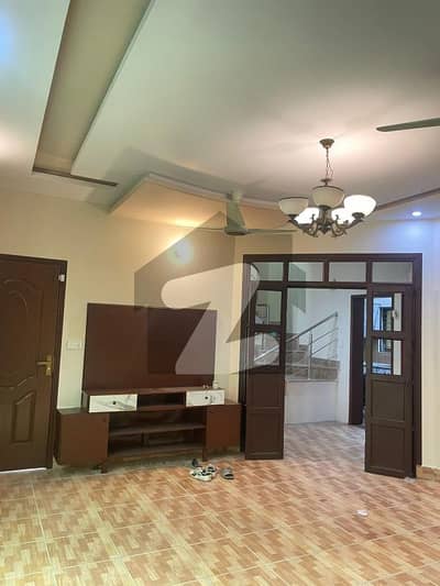 بحریہ ٹاؤن ٹؤلپ ایکسٹینشن بحریہ ٹاؤن سیکٹر سی,بحریہ ٹاؤن,لاہور میں 3 کمروں کا 5 مرلہ مکان 2.1 کروڑ میں برائے فروخت۔