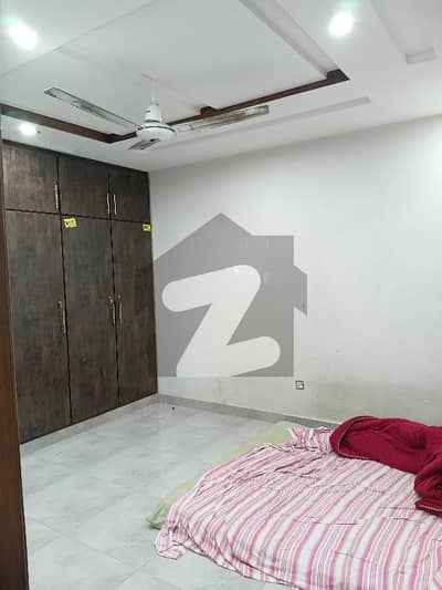 ایل ڈی اے ایوینیو لاہور میں 2 کمروں کا 10 مرلہ زیریں پورشن 60.0 ہزار میں کرایہ پر دستیاب ہے۔