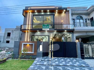 ڈی ایچ اے 11 رہبر سیکٹر 2 ڈی ایچ اے 11 رہبر,لاہور میں 3 کمروں کا 5 مرلہ مکان 2.7 کروڑ میں برائے فروخت۔