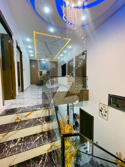 ستیانہ روڈ فیصل آباد میں 4 کمروں کا 5 مرلہ مکان 2.35 کروڑ میں برائے فروخت۔ ستیانہ روڈ فیصل آباد میں 4 کمروں کا 5 مرلہ مکان 2.35 کروڑ میں برائے فروخت۔