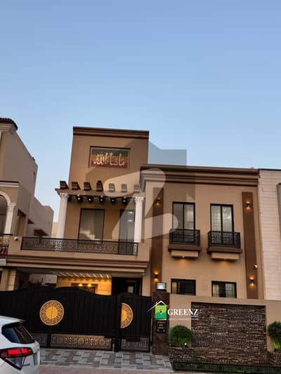 بحریہ آرچرڈ لاہور میں 5 کمروں کا 10 مرلہ مکان 3.25 کروڑ میں برائے فروخت۔ بحریہ آرچرڈ لاہور میں 5 کمروں کا 10 مرلہ مکان 3.25 کروڑ میں برائے فروخت۔