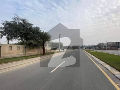 ستارہ ولاز فیصل آباد میں 2 کنال رہائشی پلاٹ 8.5 کروڑ میں برائے فروخت۔