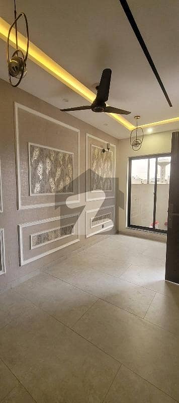 الکبیر ٹاؤن - فیز 2 الکبیر ٹاؤن,رائیونڈ روڈ,لاہور میں 3 کمروں کا 3 مرلہ مکان 1.45 کروڑ میں برائے فروخت۔