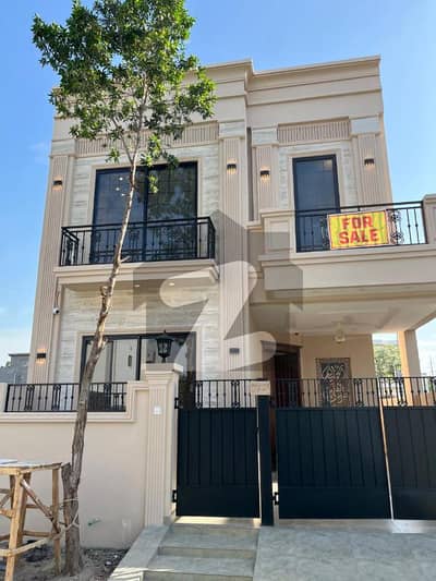 ڈی ایچ اے 11 رہبر سیکٹر 2 ڈی ایچ اے 11 رہبر,لاہور میں 3 کمروں کا 5 مرلہ مکان 2.6 کروڑ میں برائے فروخت۔