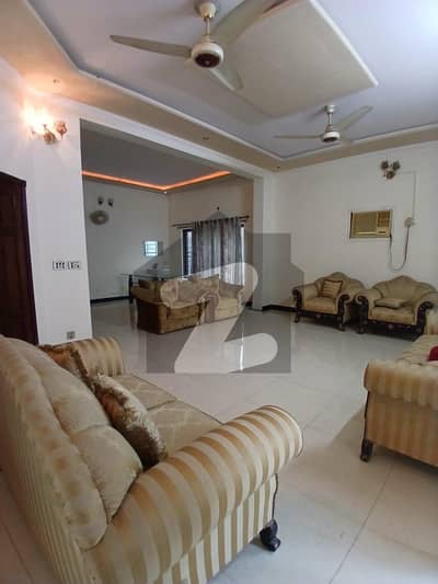 ویلینشیاء ہاؤسنگ سوسائٹی لاہور میں 2 کمروں کا 1 کنال زیریں پورشن 1.15 لاکھ میں کرایہ پر دستیاب ہے۔