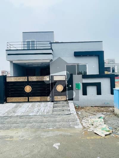 بحریہ نشیمن لاہور میں 1 کمرے کا 5 مرلہ مکان 1.25 کروڑ میں برائے فروخت۔