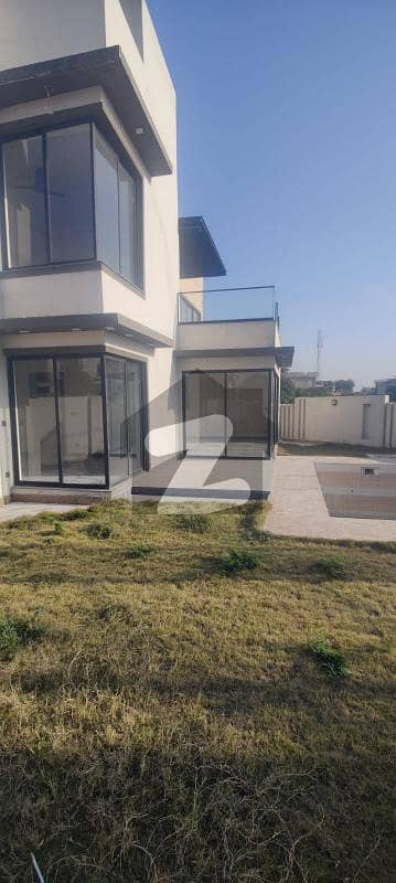 بحریہ ٹاؤن فیز 8 بحریہ ٹاؤن راولپنڈی,راولپنڈی میں 6 کمروں کا 1 کنال مکان 7.7 کروڑ میں برائے فروخت۔ بحریہ ٹاؤن فیز 8 بحریہ ٹاؤن راولپنڈی,راولپنڈی میں 6 کمروں کا 1 کنال مکان 7.7 کروڑ میں برائے فروخت۔