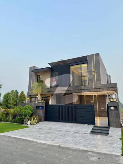 One Kanal Slightly Use House For Rent in Prime Location Of DHA Phase 6 Near Dolmen Mall