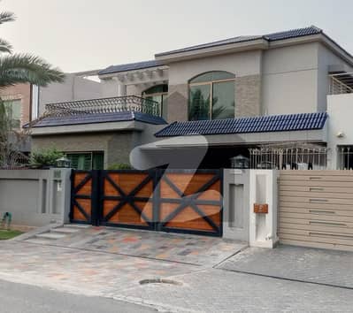 ڈی ایچ اے فیز 5 - بلاک ای فیز 5,ڈیفنس (ڈی ایچ اے),لاہور میں 5 کمروں کا 1 کنال مکان 10.5 کروڑ میں برائے فروخت۔ ڈی ایچ اے فیز 5 - بلاک ای فیز 5,ڈیفنس (ڈی ایچ اے),لاہور میں 5 کمروں کا 1 کنال مکان 10.5 کروڑ میں برائے فروخت۔