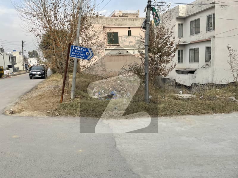 Lovely Corner Plot In Good Location Lovely Corner Plot In Good Location