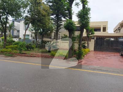 A Beautiful Triple Story House Main Margala Road F-11/3