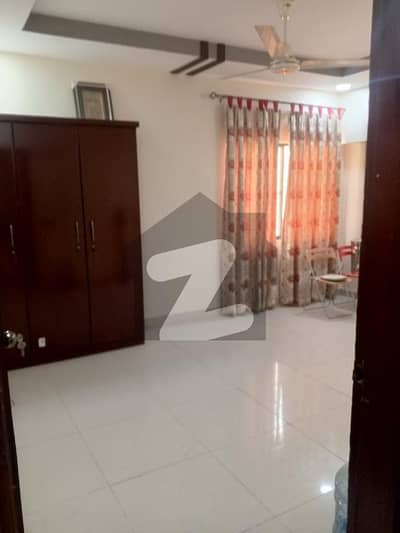 گلشن اقبال - بلاک 10-اے گلشنِ اقبال,گلشنِ اقبال ٹاؤن,کراچی میں 3 کمروں کا 11 مرلہ فلیٹ 3.0 کروڑ میں برائے فروخت۔