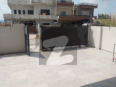 بی ۔ 17 اسلام آباد میں 6 کمروں کا 1 کنال مکان 7.0 کروڑ میں برائے فروخت۔